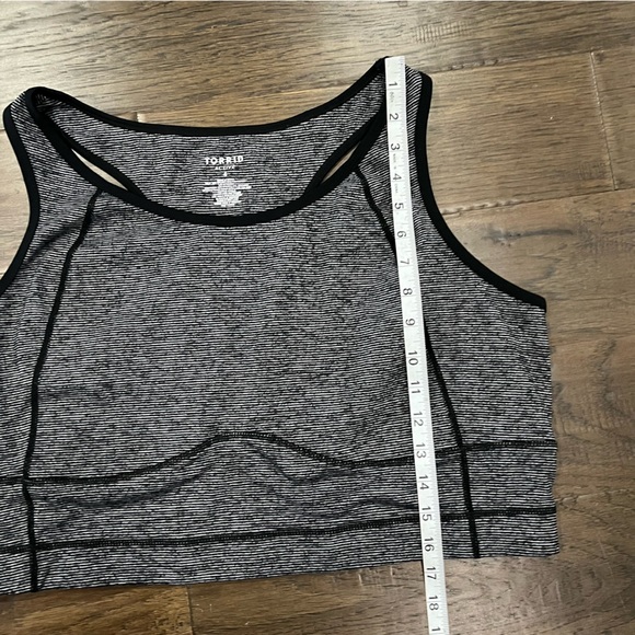 Torrid Crop Work Out Top - Picture 7 of 7
